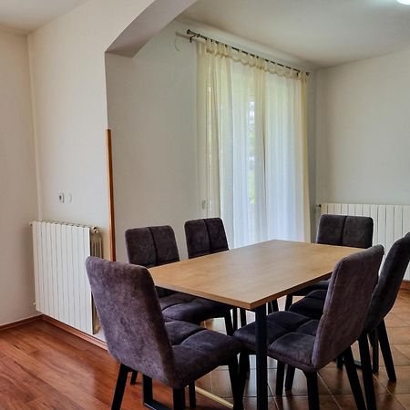 Juli No3 & No4 Apartment Mugeba Екстериор снимка