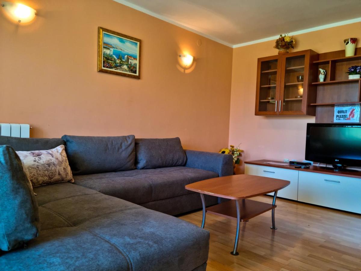 Juli No3 & No4 Apartment Mugeba Екстериор снимка