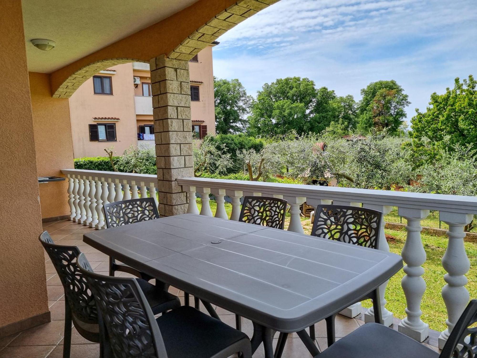 Juli No3 & No4 Apartment Mugeba Екстериор снимка
