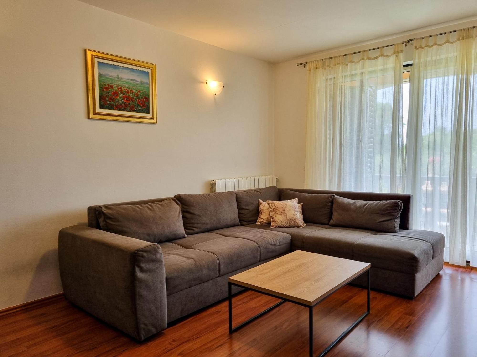 Juli No3 & No4 Apartment Mugeba Екстериор снимка